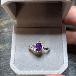 Vibrant Natural Purple Amethyst Gemstone Ring. 925 Sterling Silver Sz 6